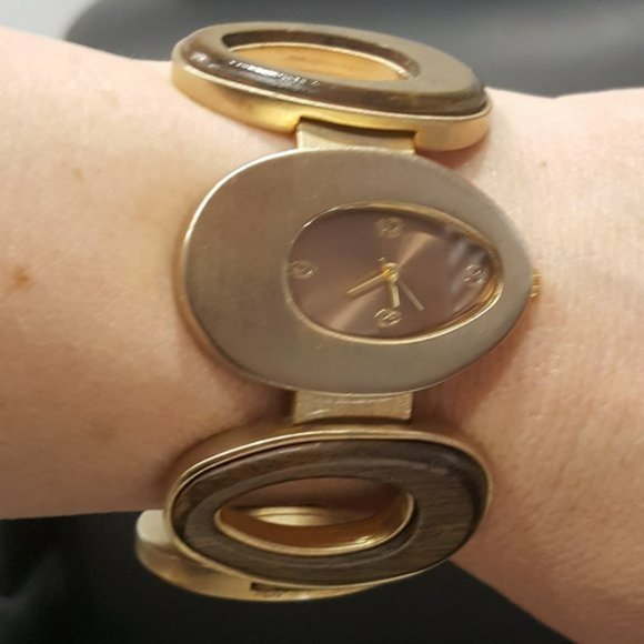 💋STUNNING BOHO CHIC💋Vintage 70's Mod Gold & Wood Bracelet Watch - Picture 5 of 13